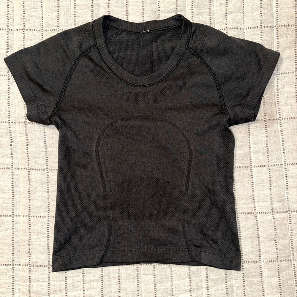 Lululemon Swiftly Tech shirt